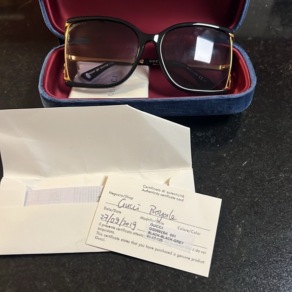 GUCCI SUNGLASSES BLACK GOLD GG0592SK 001 - Picture 7 of 7